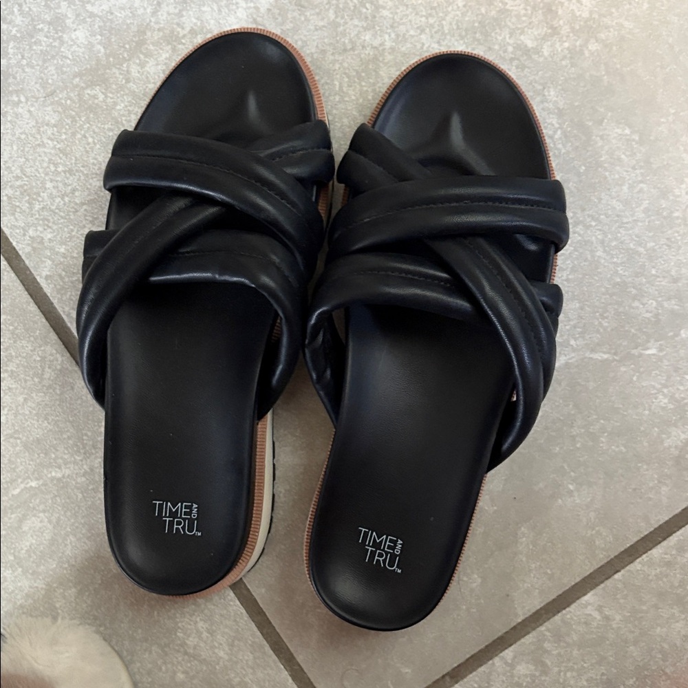 Time and Tru Black Criss-Cross Slide Sandals